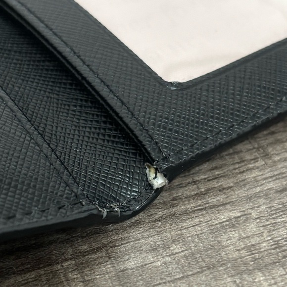 Kate Spade ♠️ Floral Slim Wallet with Storybook lining - Picture 5 of 8